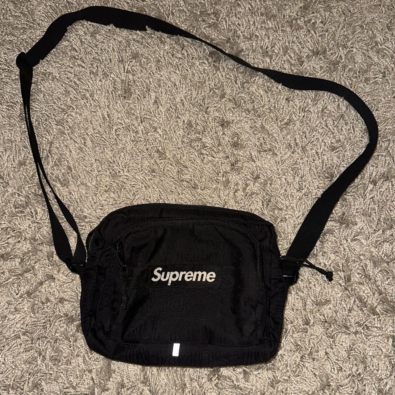 Supreme shoulder bag discount ss19