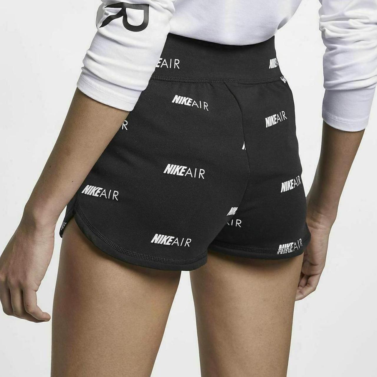 womens shorts nike black