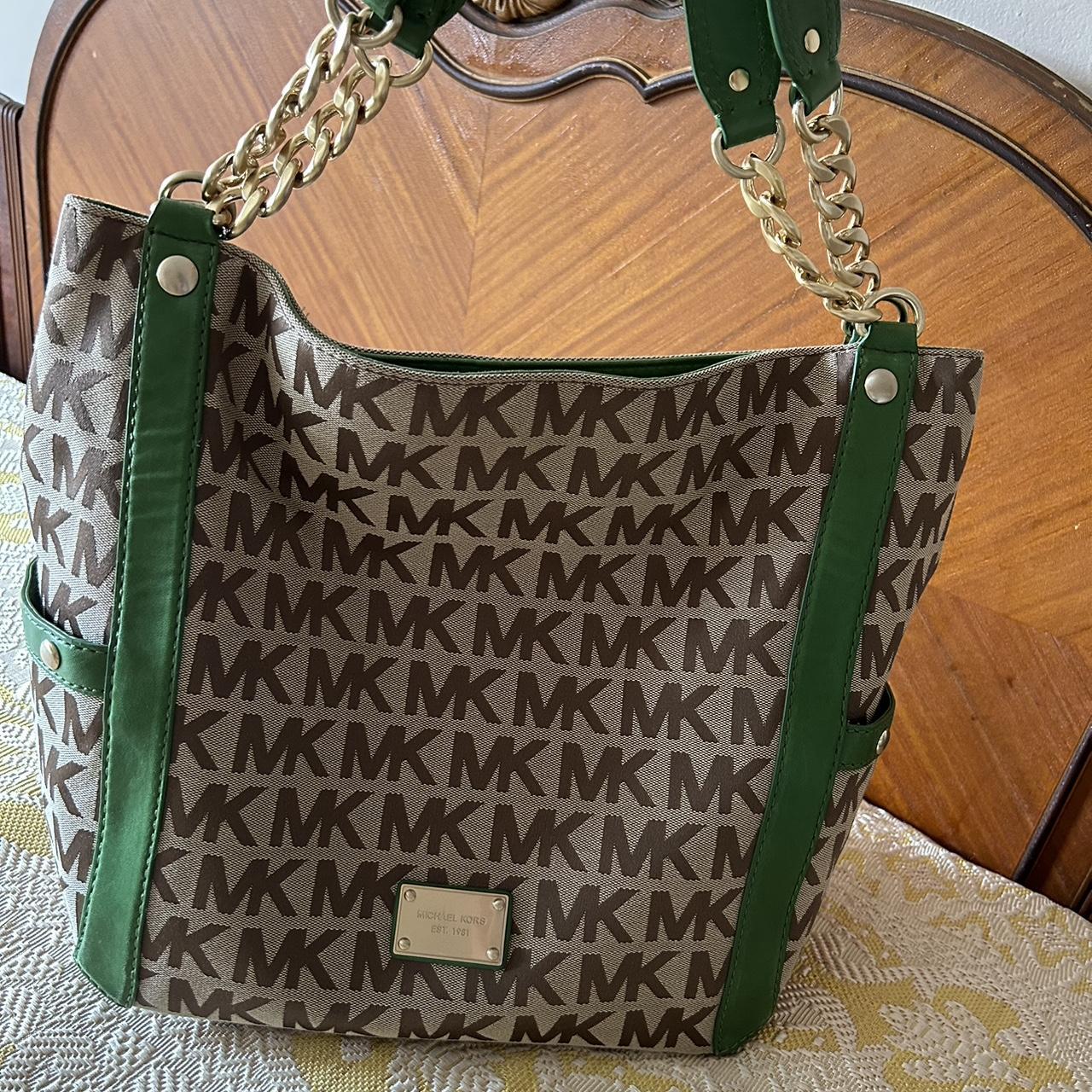 item listed by lenadoingthings