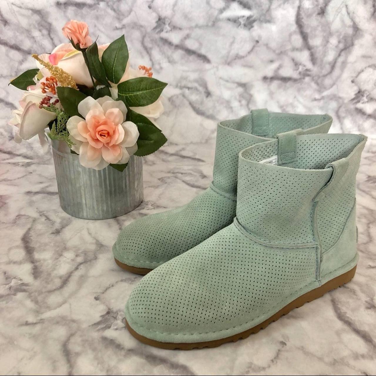 Womens SOLID COLOR uggs 65$ Variety of sizes Womens - Depop