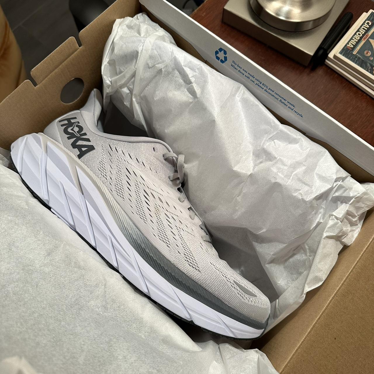 hoka all white