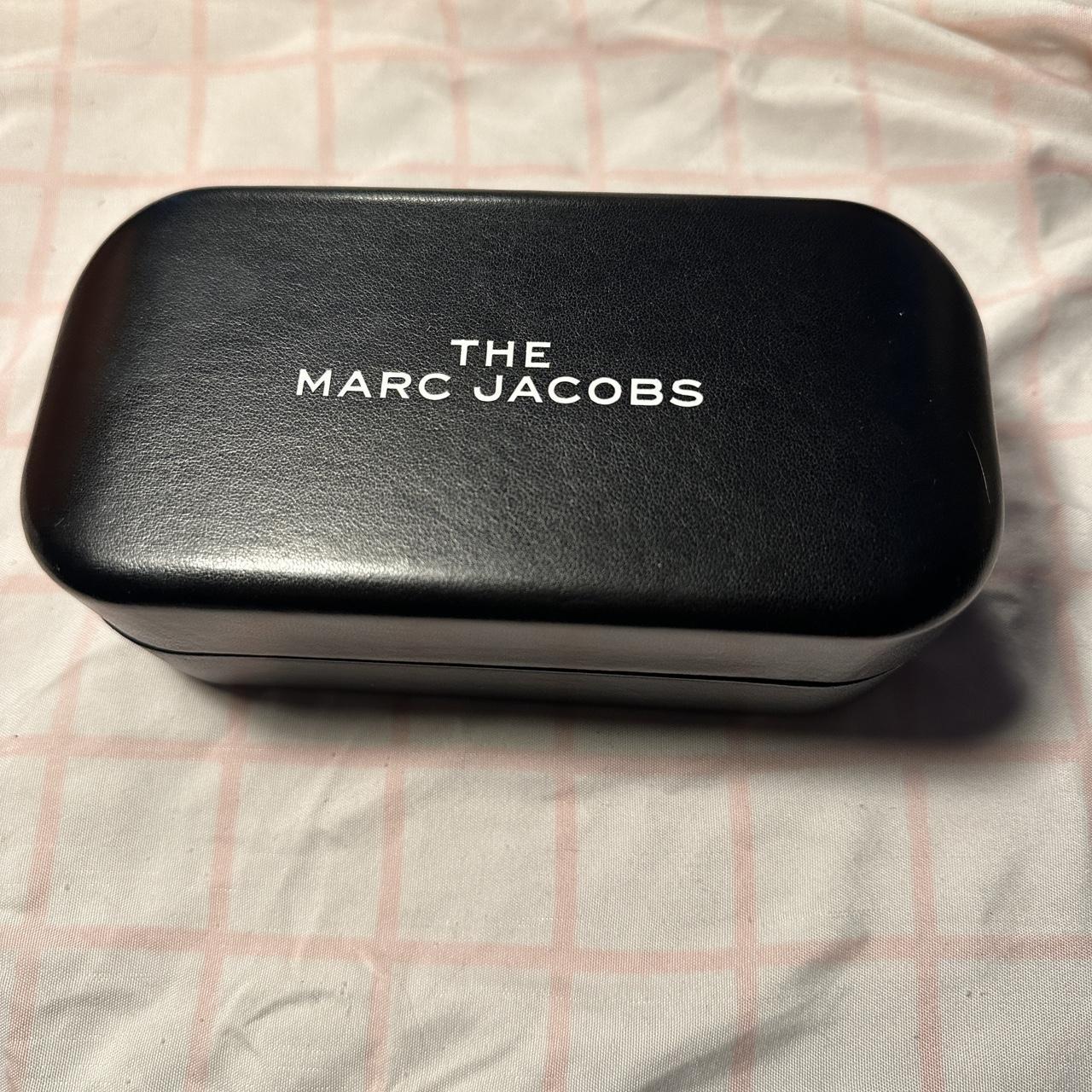 Marc jacobs hot sale eyeglass case