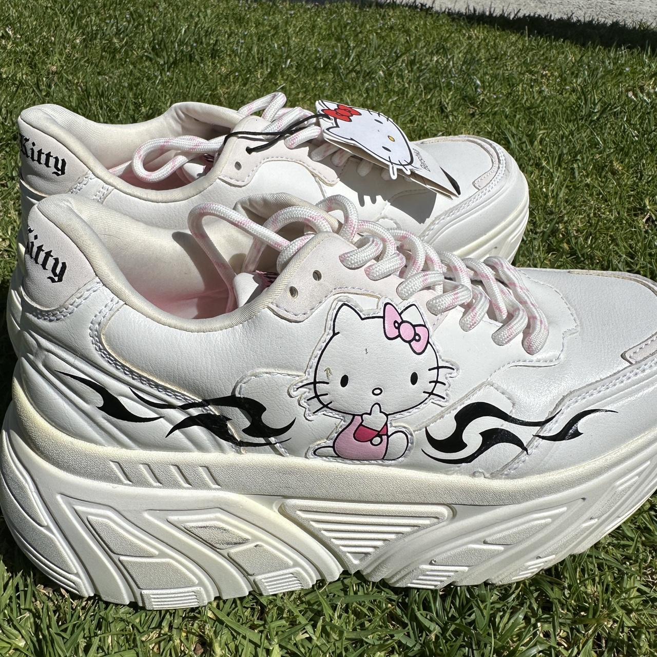 bershka hello kitty platforms
