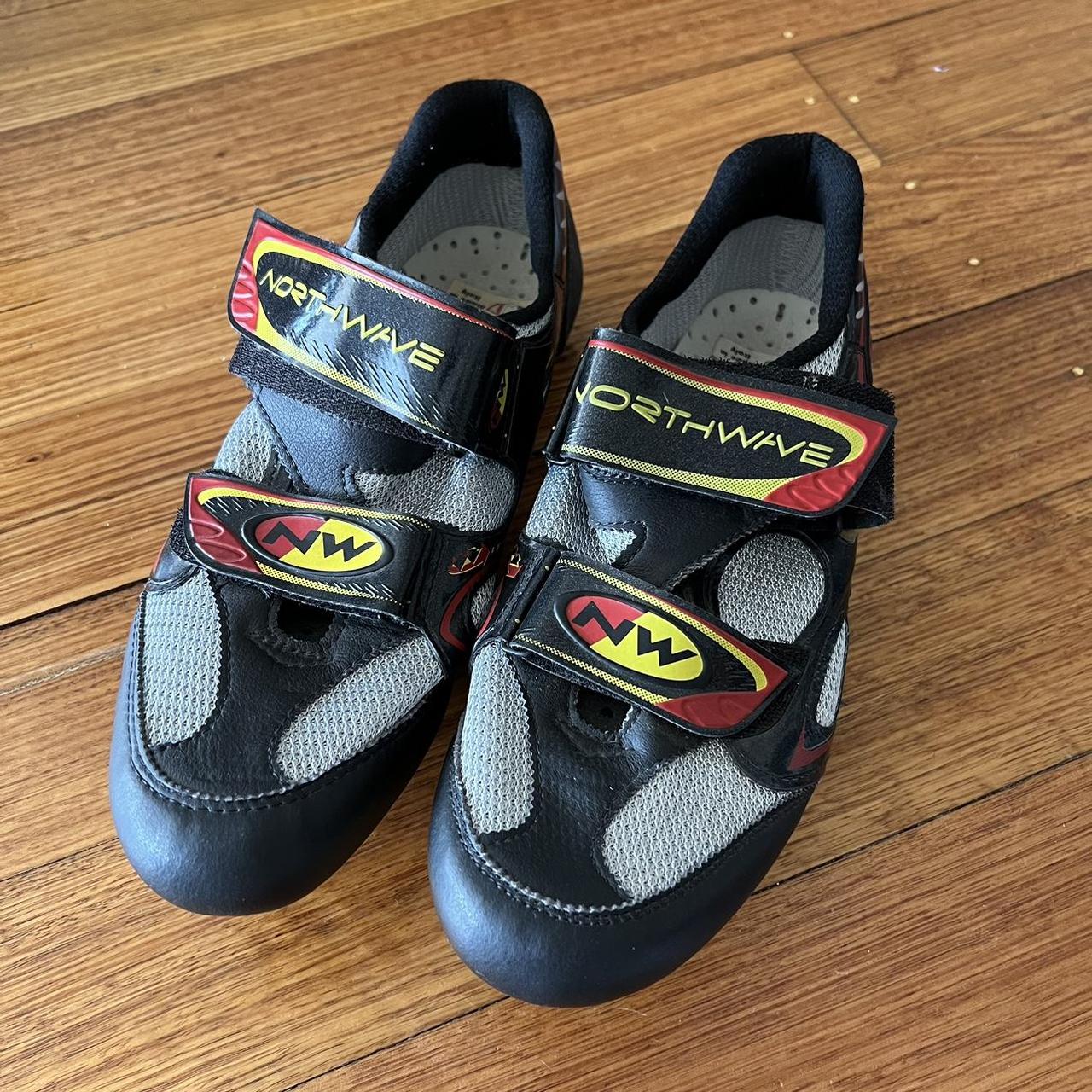 Vintage Men's Cycling deals shoes.