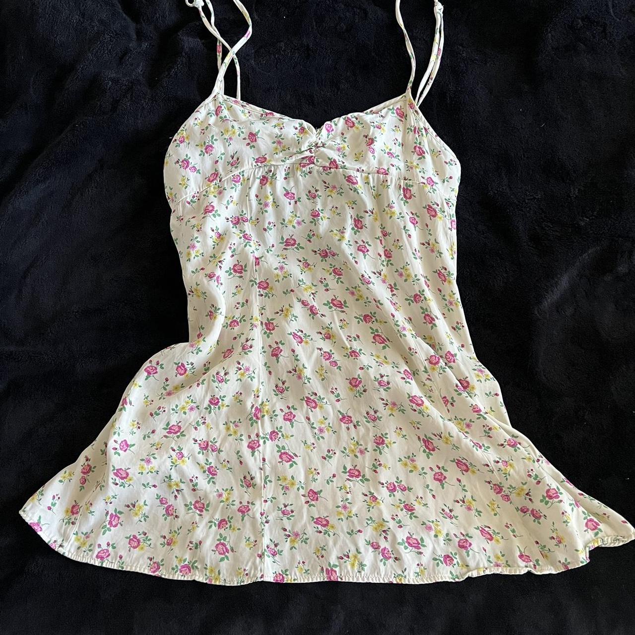 Zara mini floral satin dress 💐 never worn before... - Depop