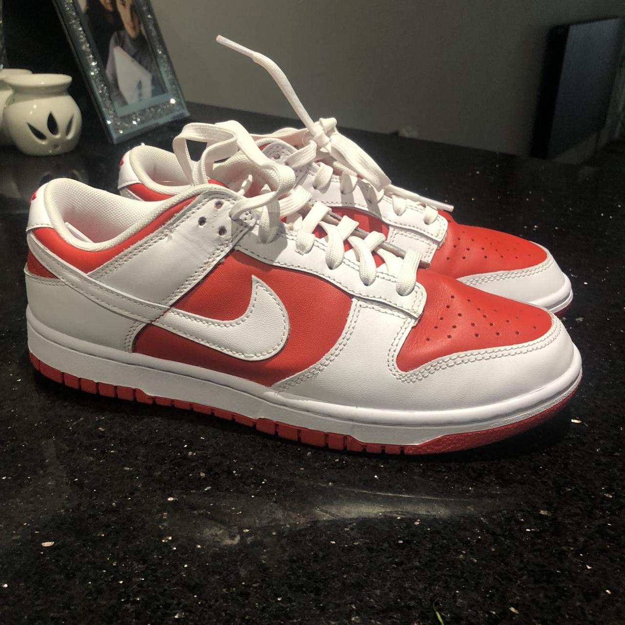 red and white nike dunks