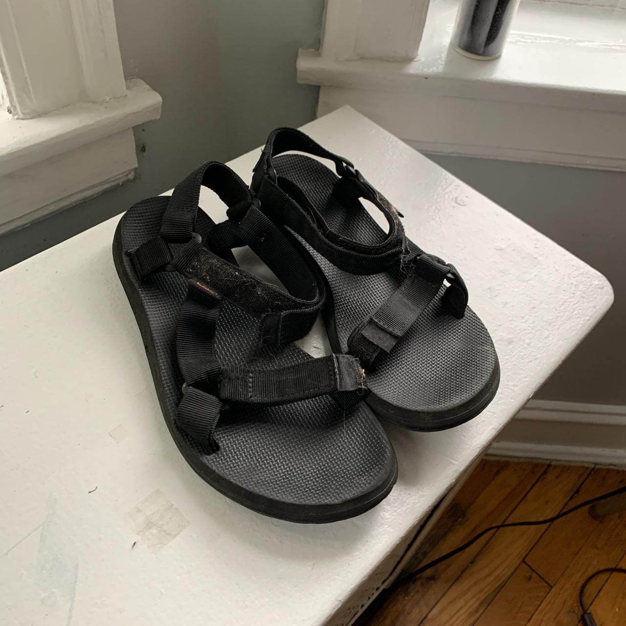 Velcro discount sandals teva