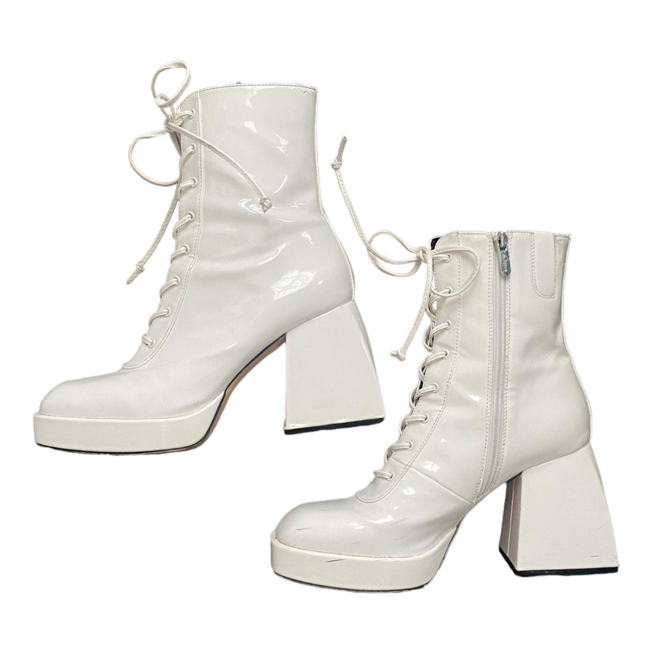 Circus by sam hot sale edelman white boots