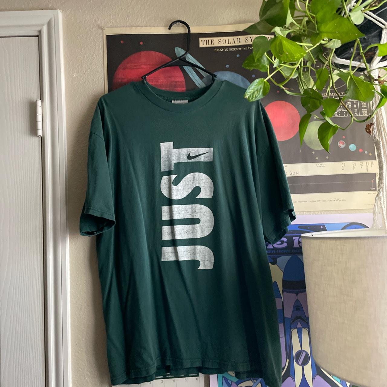 Nike Men's Green Tshirt Depop