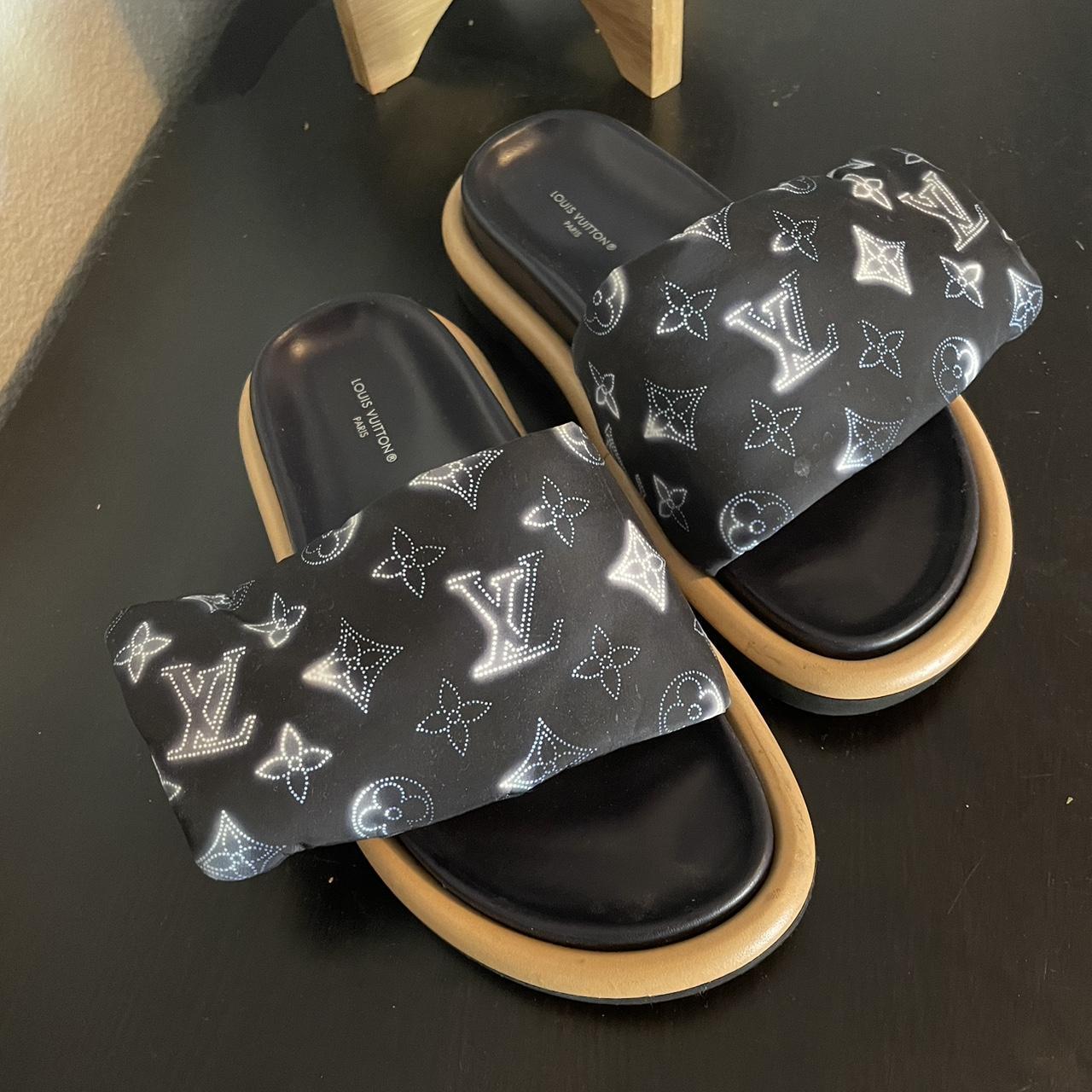 Louis Vuitton slides Size 39 - Depop