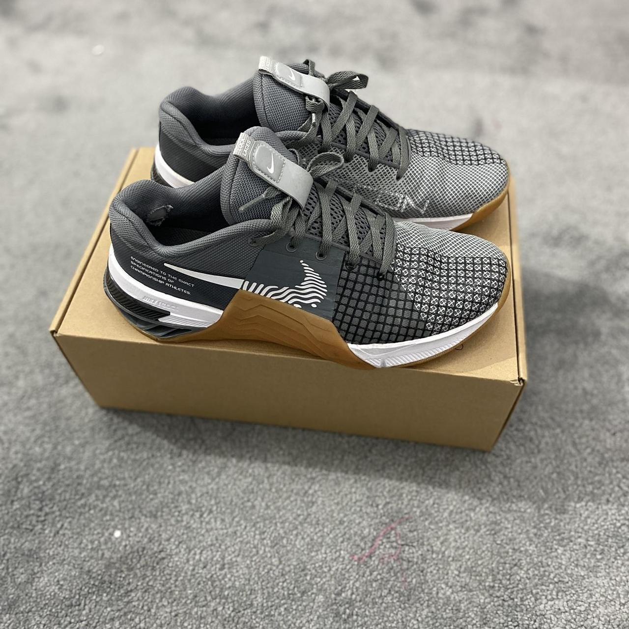 metcon nike grey