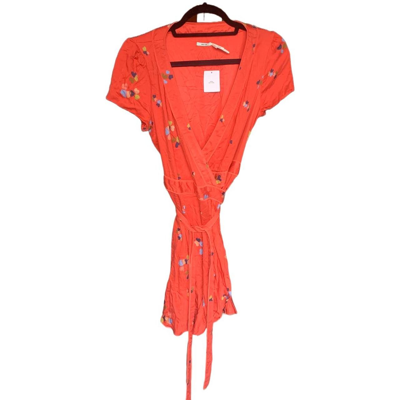 This beautiful orange wrap dress is so perfect for... - Depop