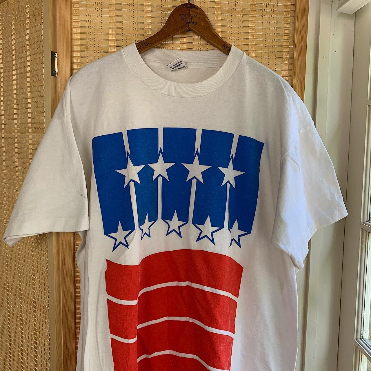 vintage 90s old navy t-shirt with american flag 🤍 - Depop