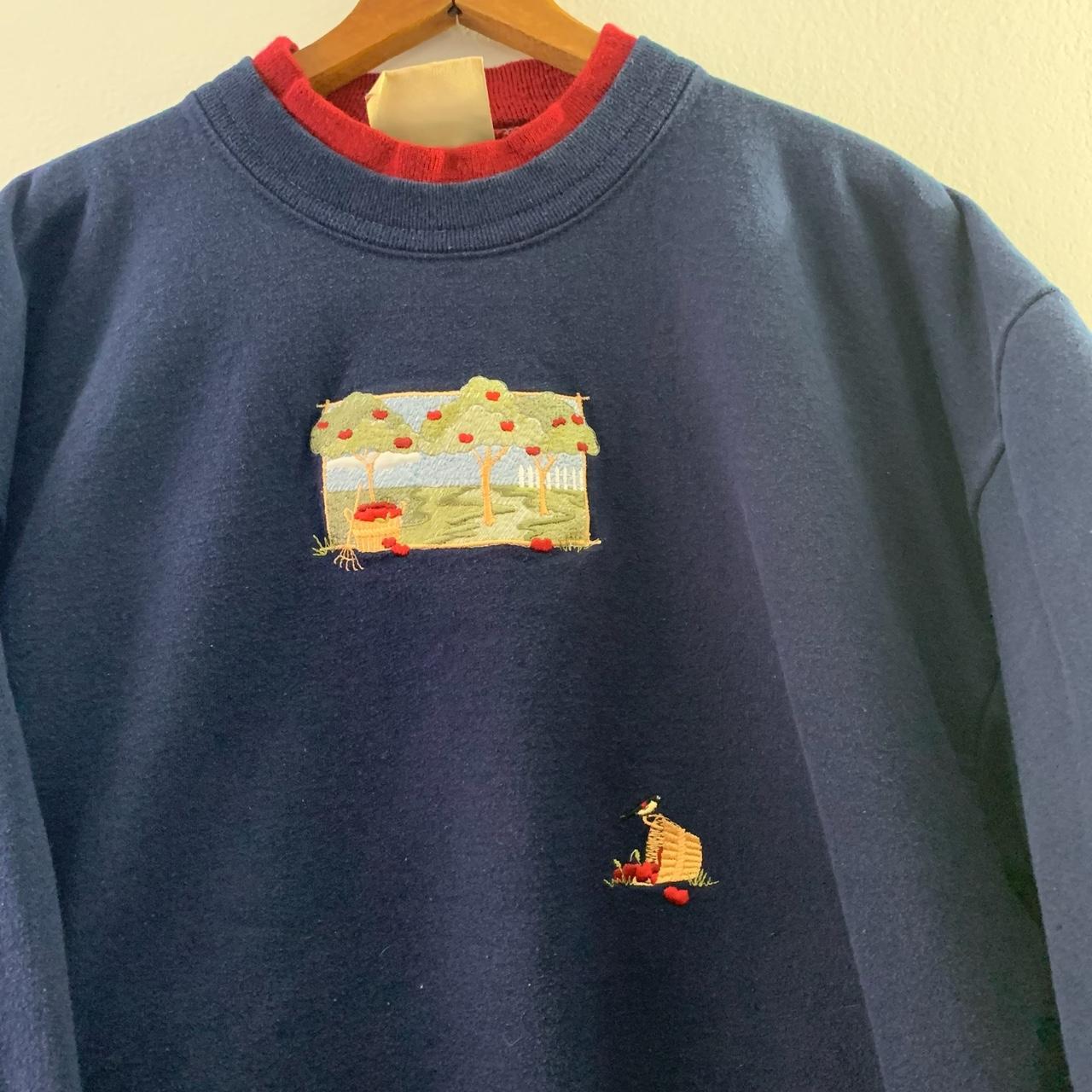 Apple Women's Navy and Burgundy Sweatshirt (2)