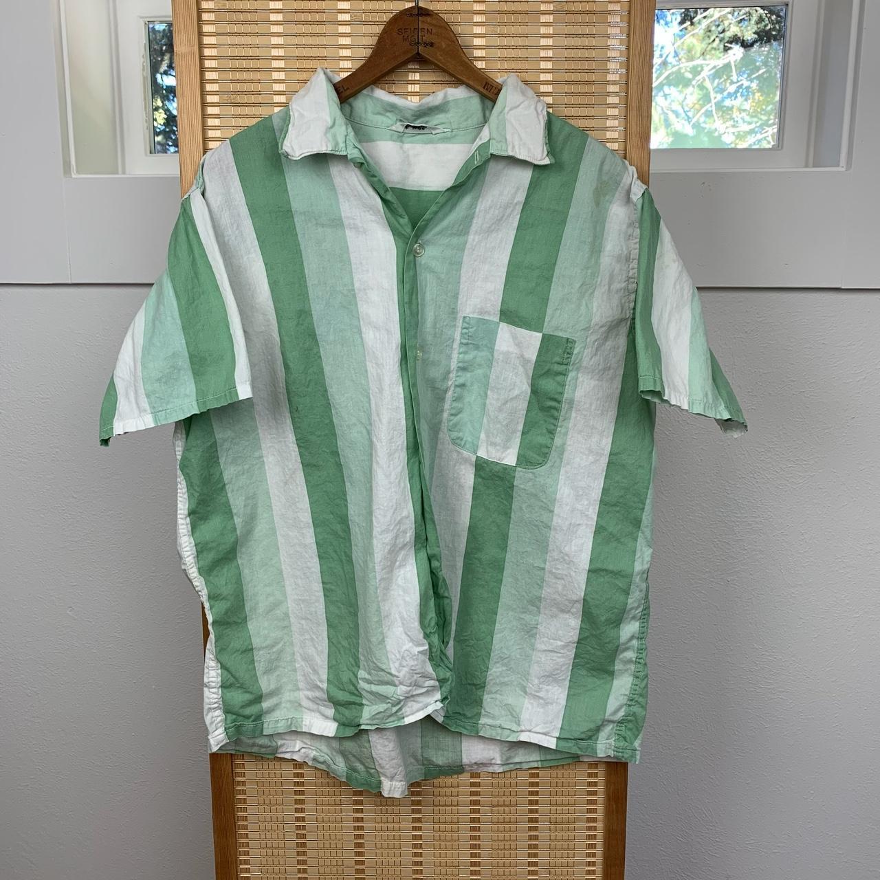 Vintage 1970s 100% cotton white green striped short... - Depop