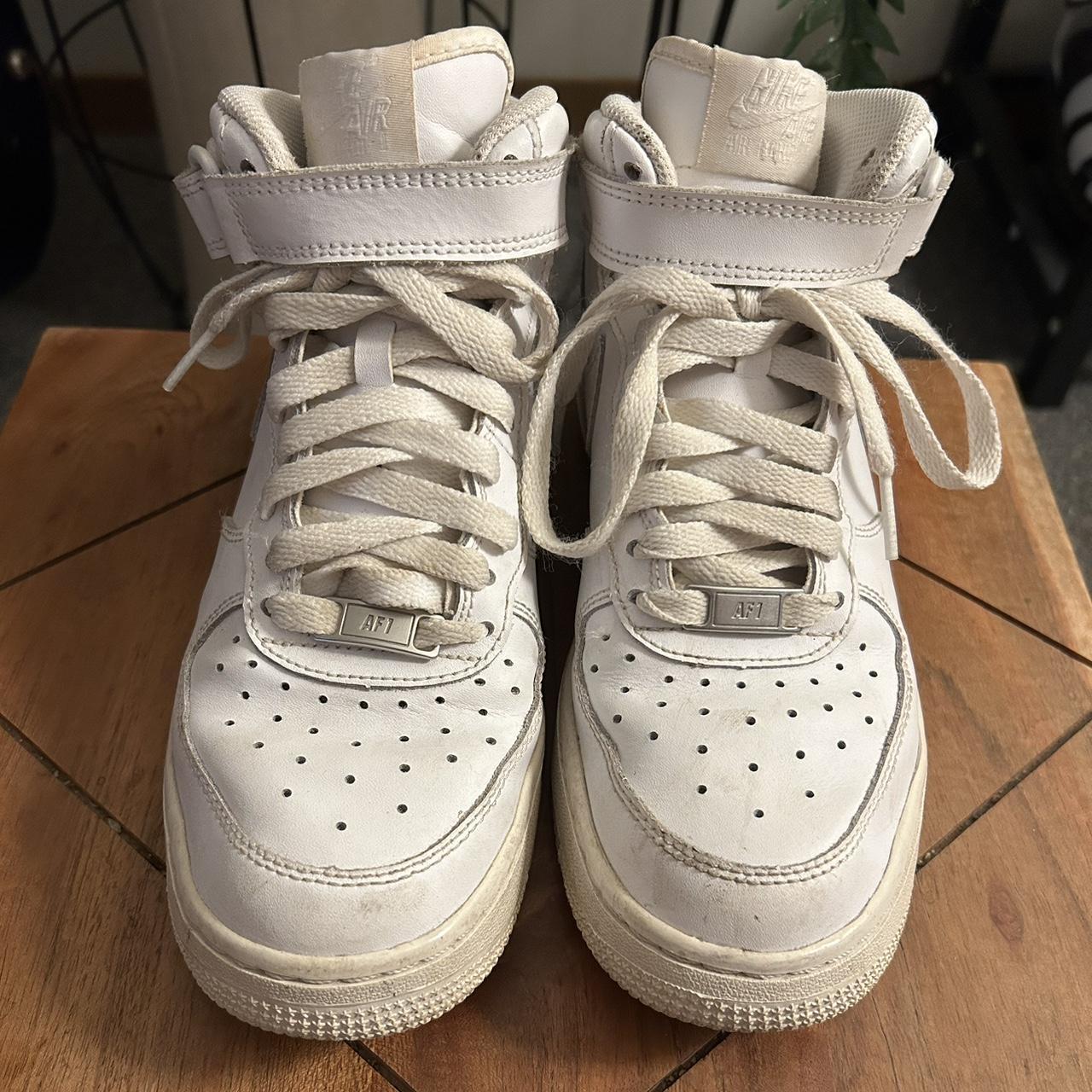 Air force 1 outlet womens white size 7