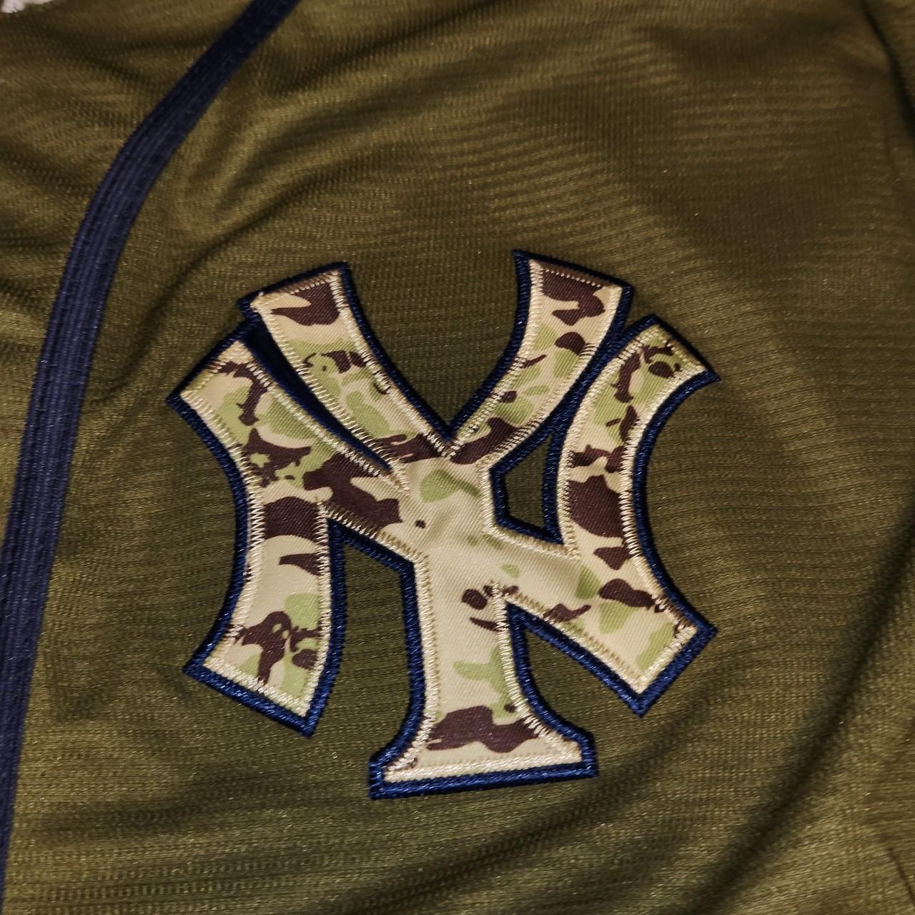 Majestic New York Yankees / Salute To Service, Reggie