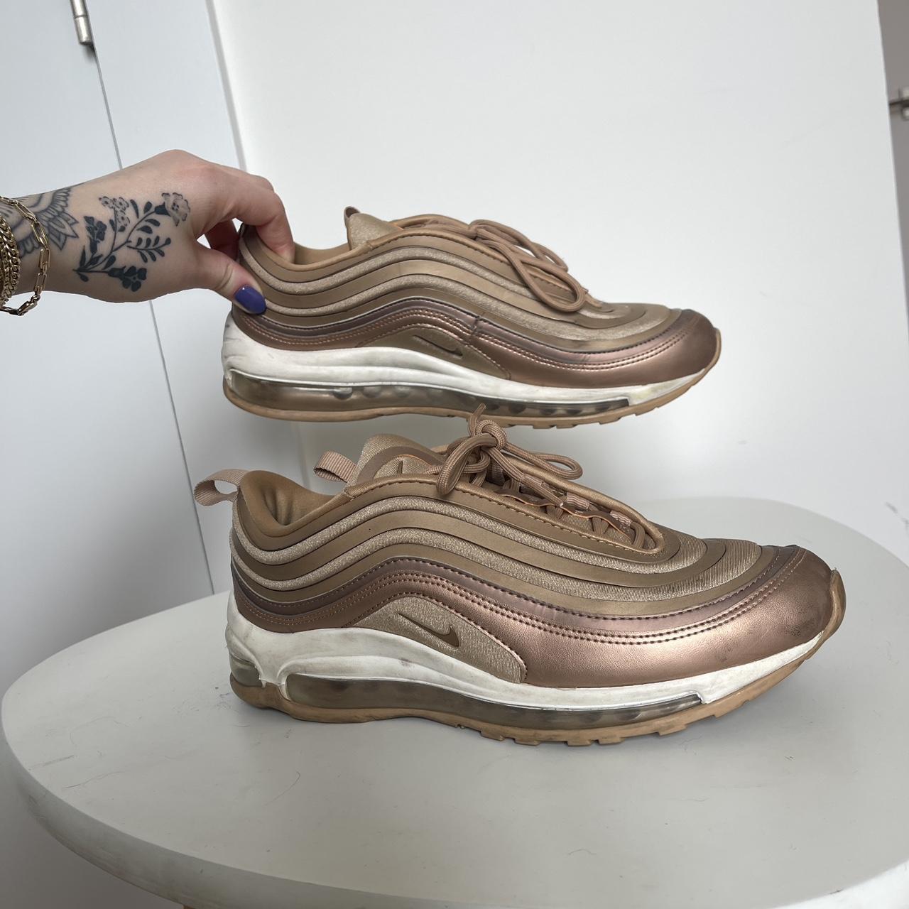 Rose gold air max hotsell 97 womens