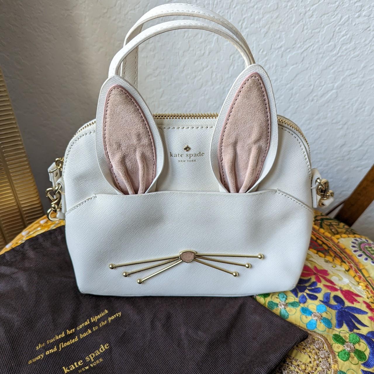 Light pink Kate Spade heart purse. Very spacious and - Depop