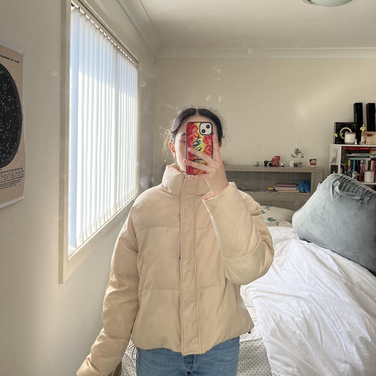 SPORTSGIRL cropped beige puffer jacket Worn Depop