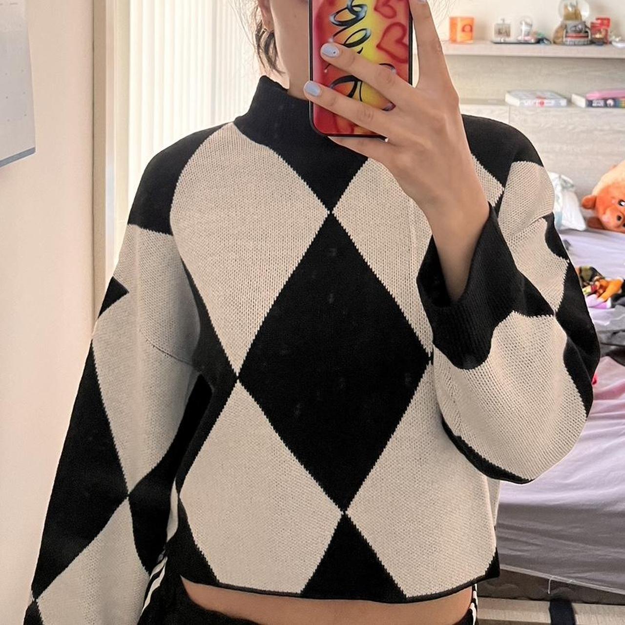 H and m black and 2025 white sweater