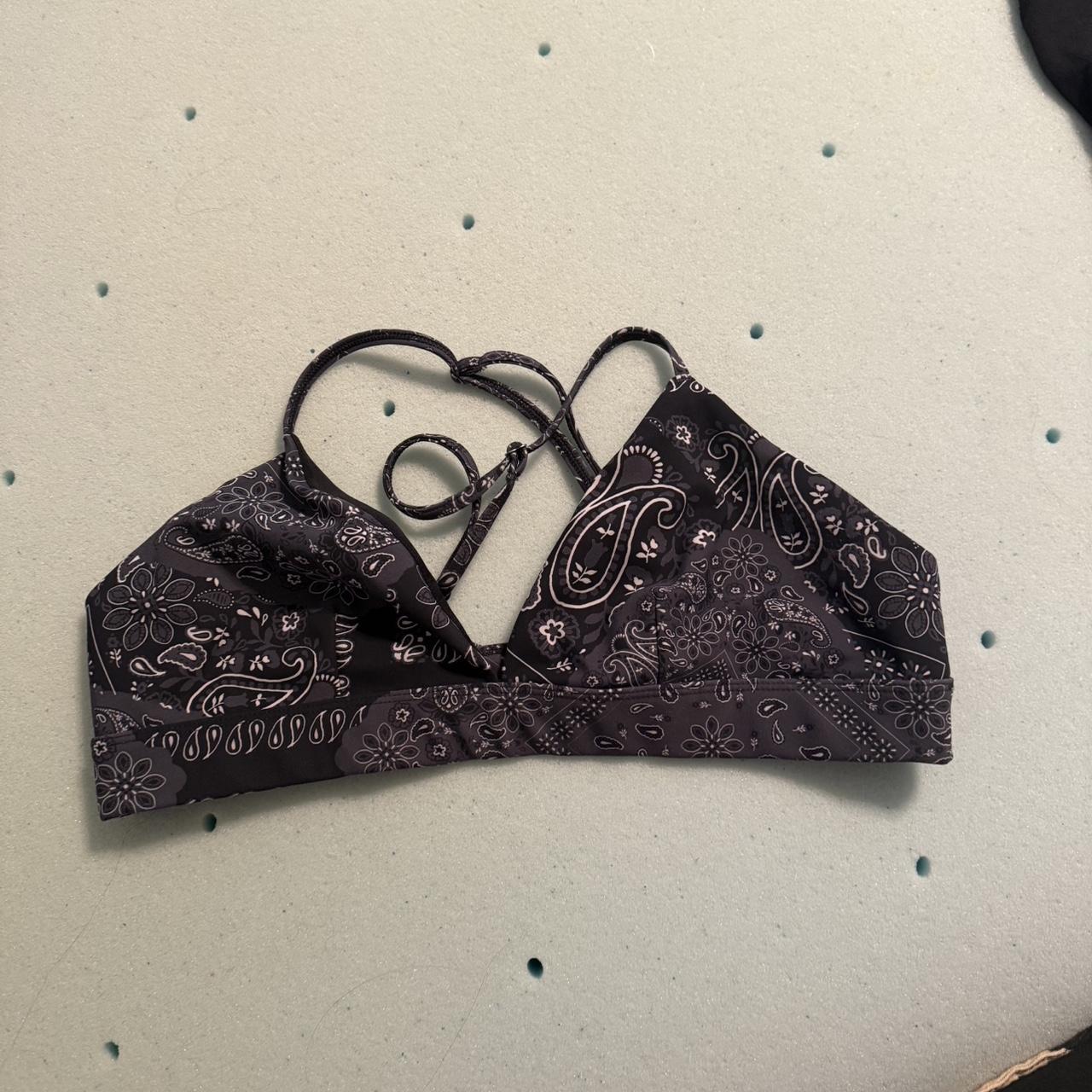 item listed by averylovexo