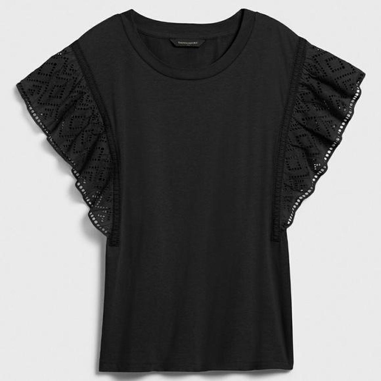 NWT Banana Republic black puffy lace top size xxs... Depop