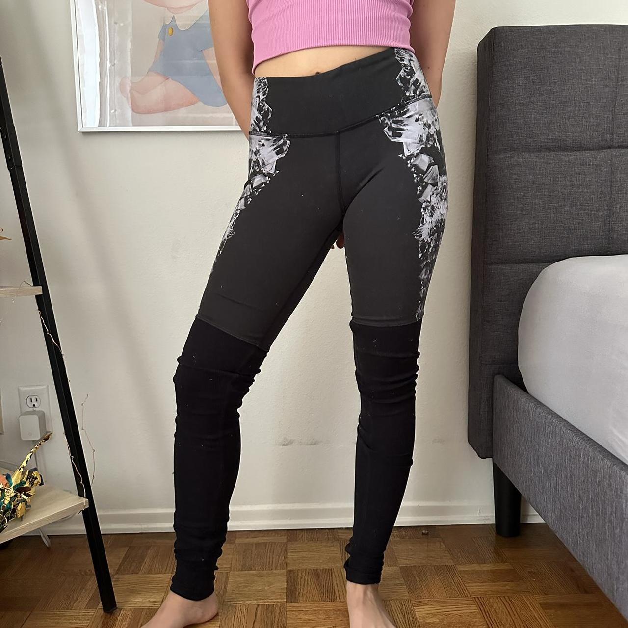 Black/gray Alo yoga goddess leggings