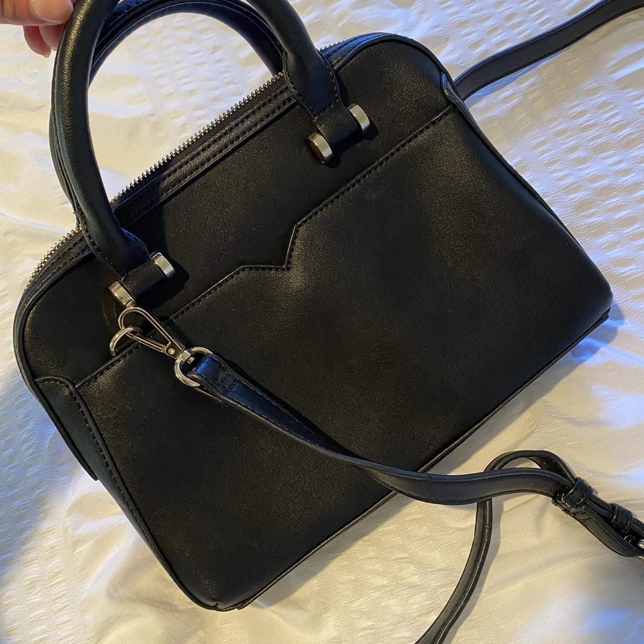 Simple black hot sale crossbody purse