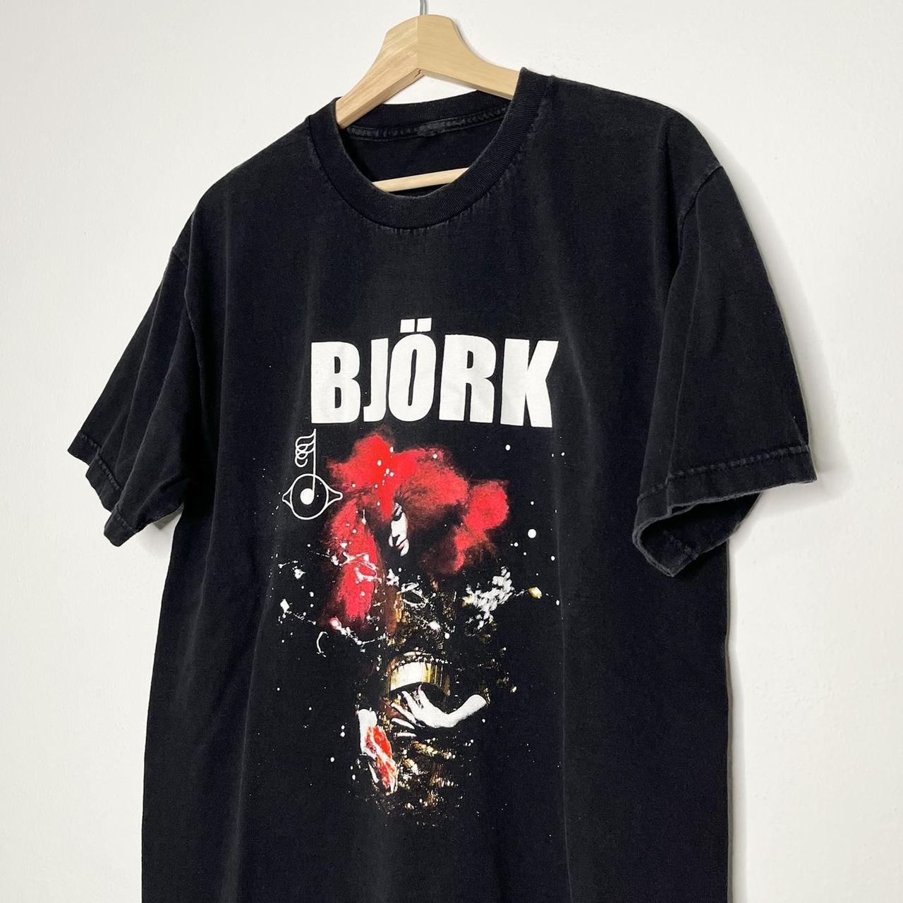 ビョーク biophilia Tシャツ Vintage bjork biophilia album t shirt Large | Depop