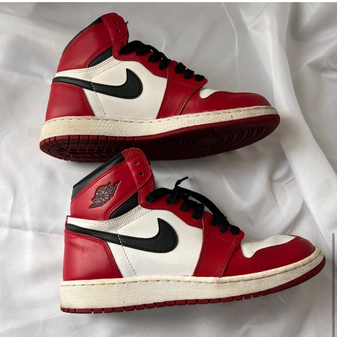 Air Jordan 1 Retro Chicago Sneakers Youth Sizing Depop 6100