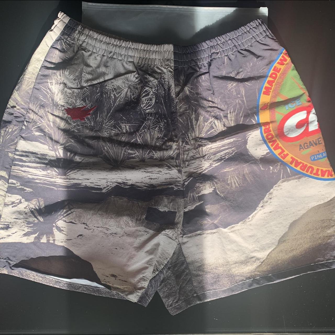 travis scott khaki shorts