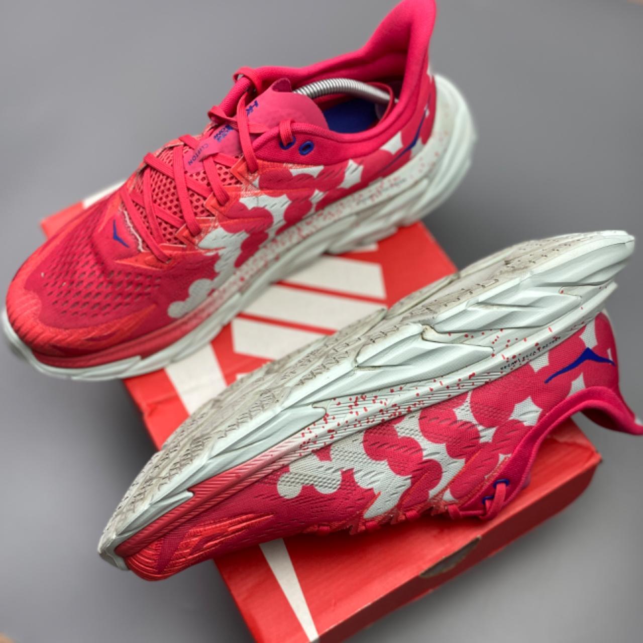 hoka clifton pink
