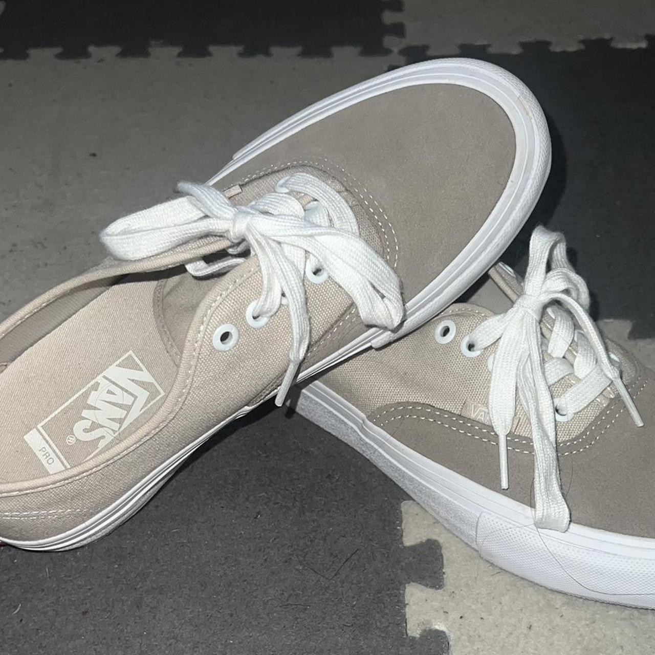 Vans deals authentic cream