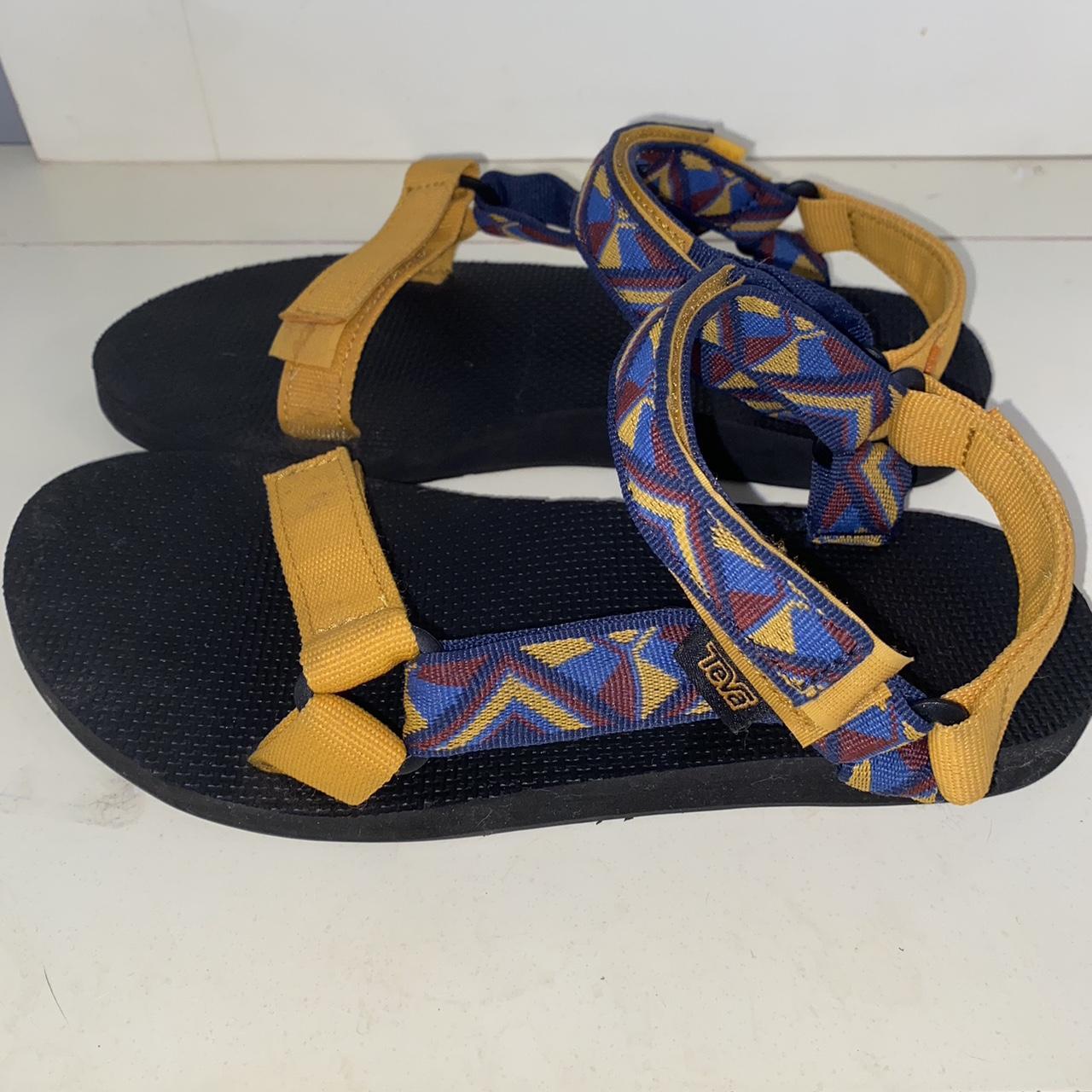 Cool tevas barely worn tevas sandals Depop