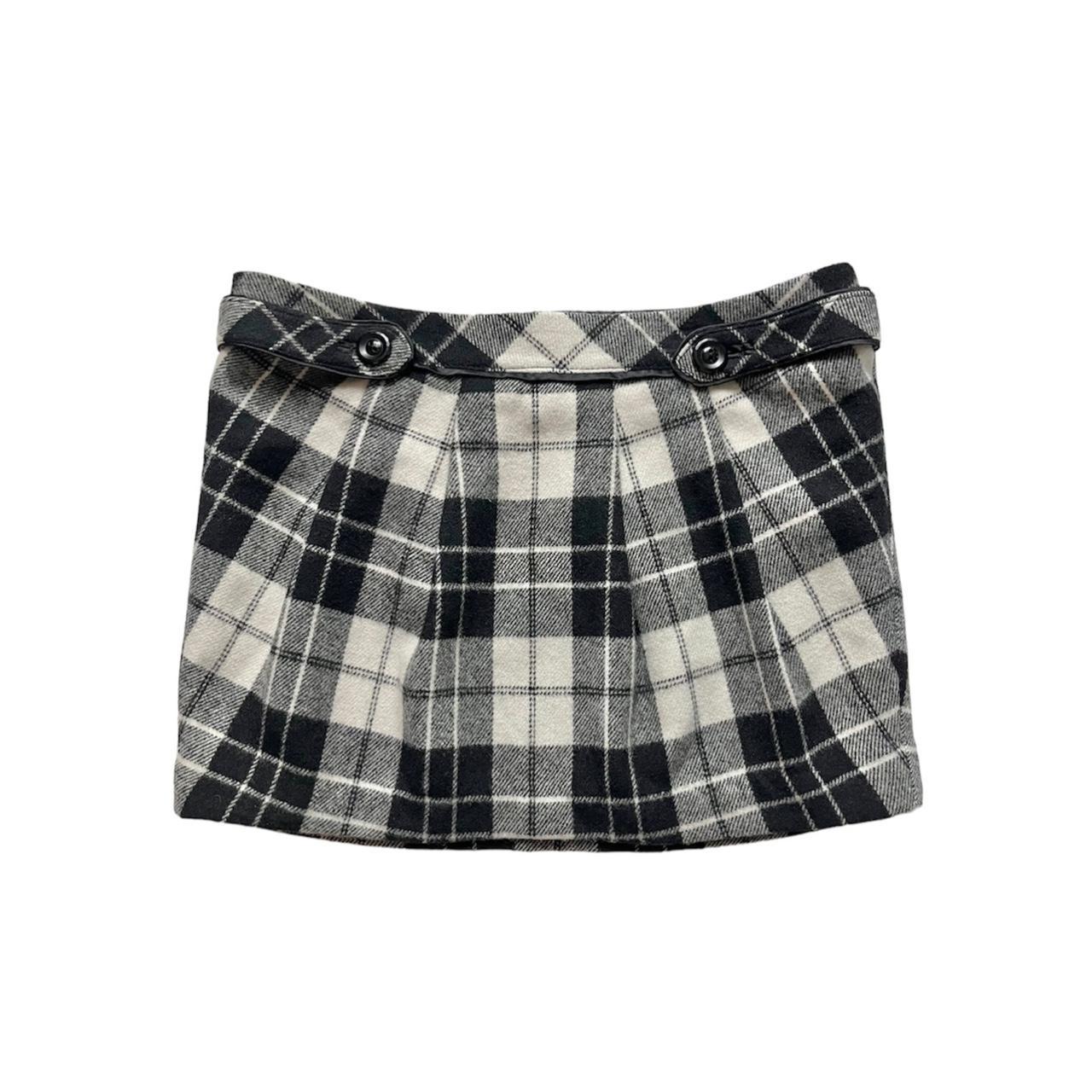 Grey plaid skirt episode best sale