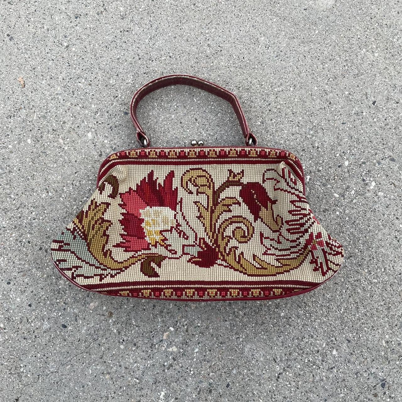 Vintage Saks fifth Avenue purse !