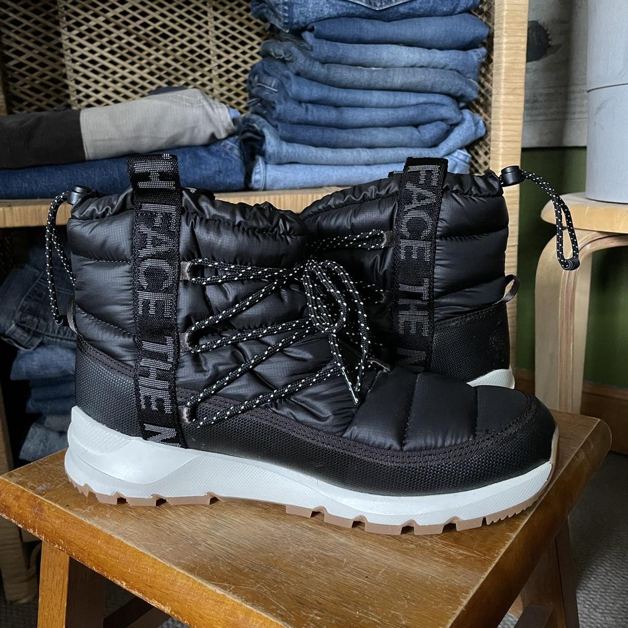 North face snow hot sale boots thermoball