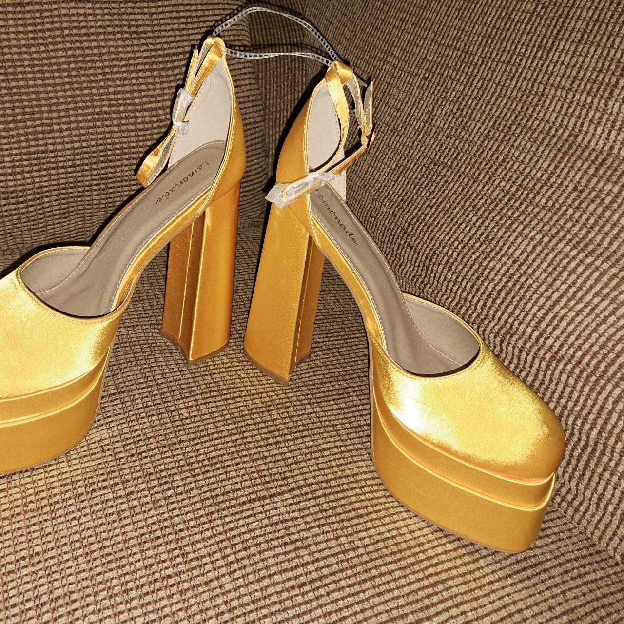 Yellow pumps sale size 11