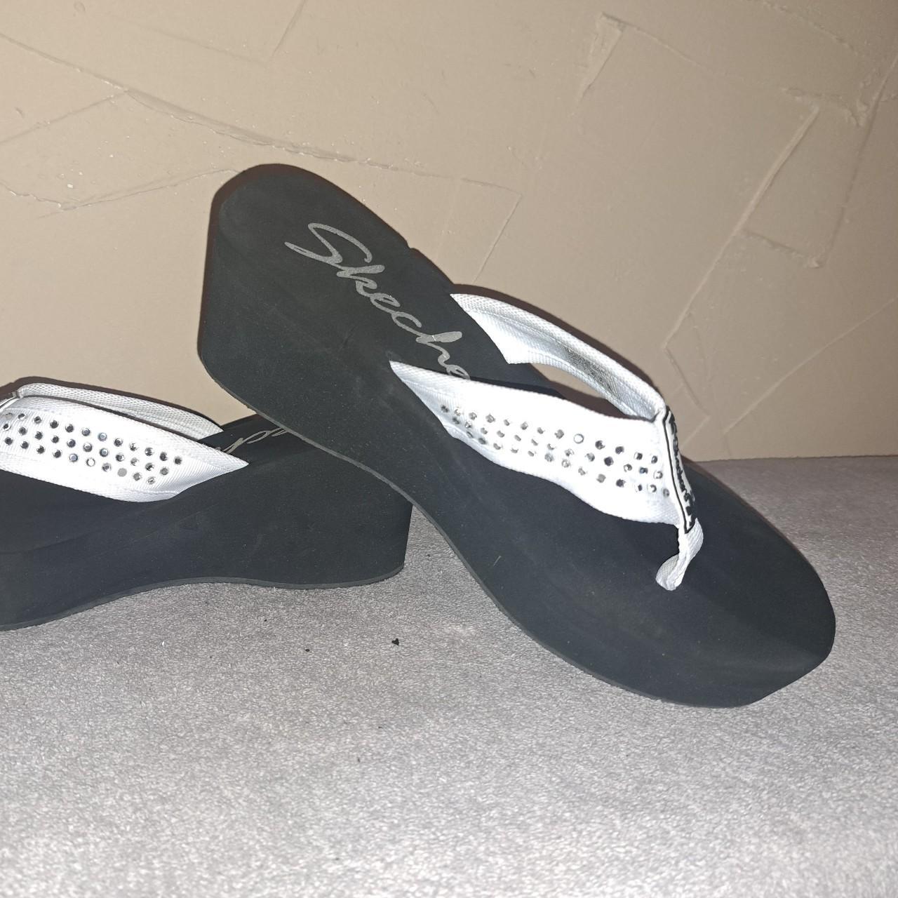 Size 10 Skechers wedge flip flops Skechers White