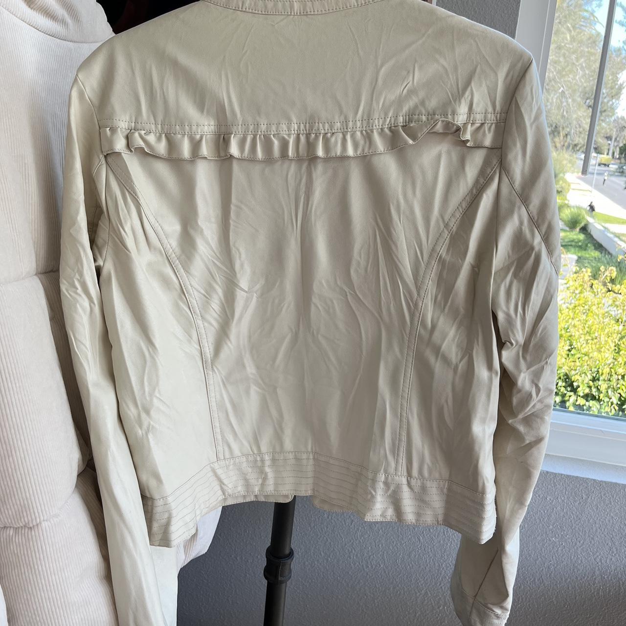 Brandy Melville Women's Jacket Depop
