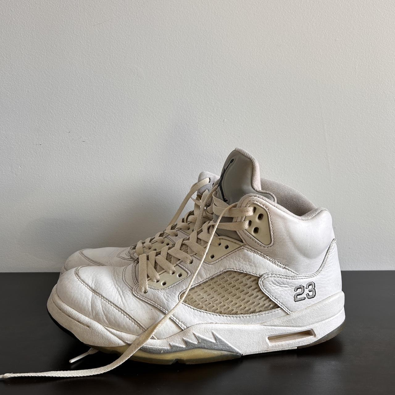 mens white jordan trainers