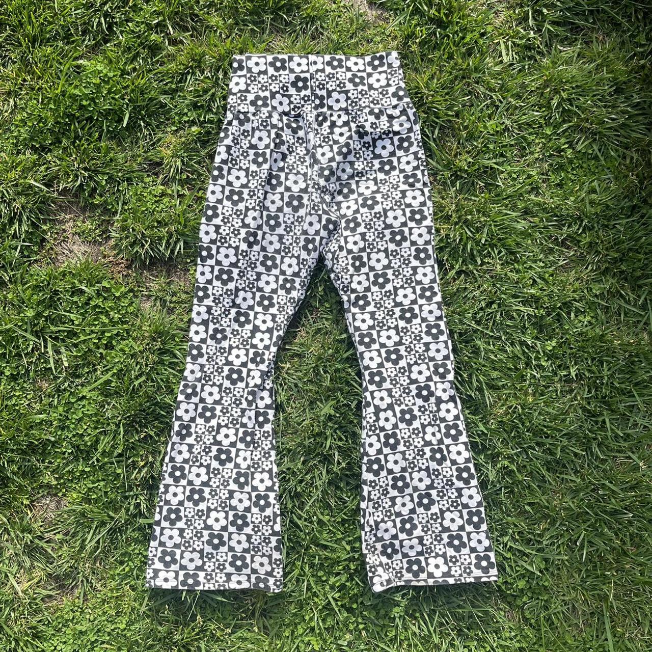 Women's Black and White Trousers | Depop