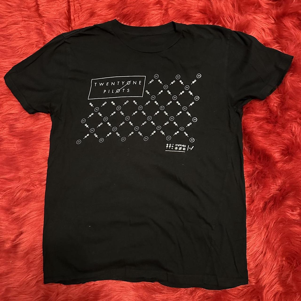 Twenty One Pilots Men's T-shirt | Depop