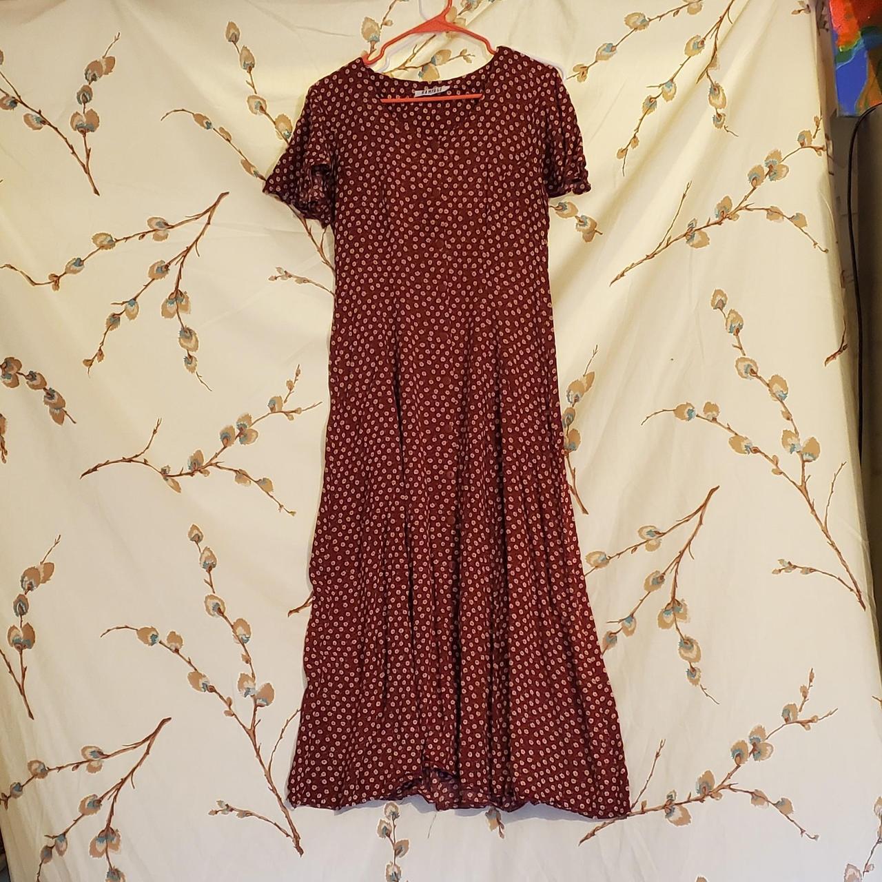 Pretty 90s daisy dress 18 pit to pit 15 shoulder. Depop