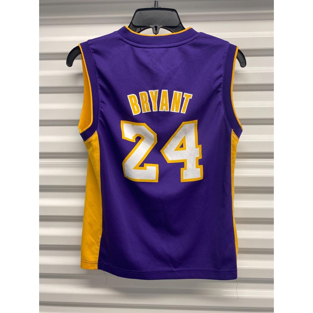 LOS ANGELES LAKERS *Kobe Bryant* NBA SHIRT M. BOYS