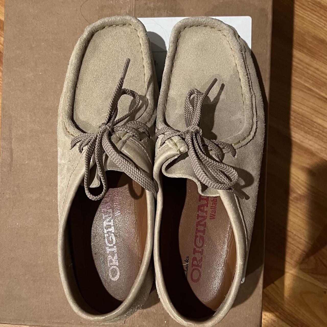 Clarks Women's Cream and Tan Boots Depop