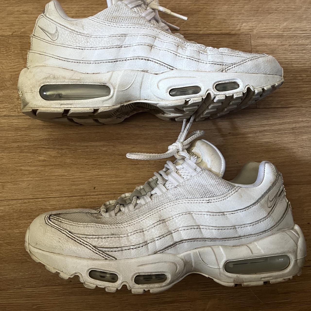 triple white nike air max 95