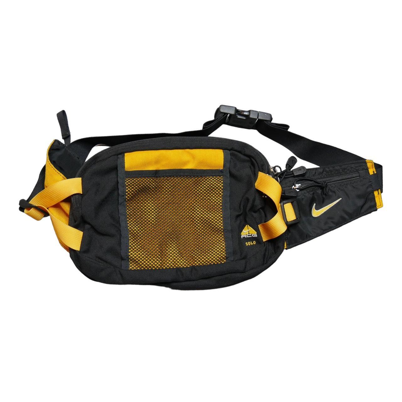 Nike acg fanny pack new arrivals