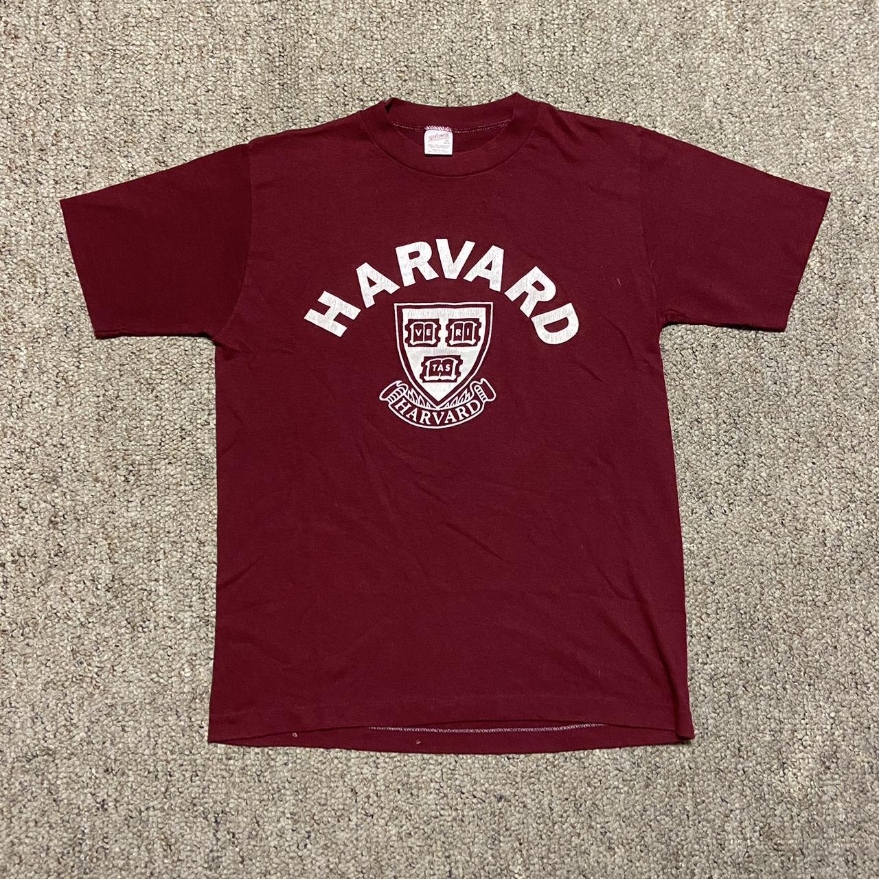 TRUE VINTAGE 1980s Harvard tee size M, can fit S... - Depop